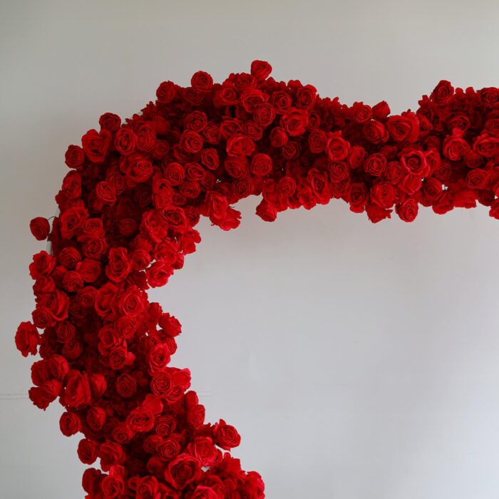 Heart-Shaped Red Rose Flower Wall for Anniversary and Wedding Decoration