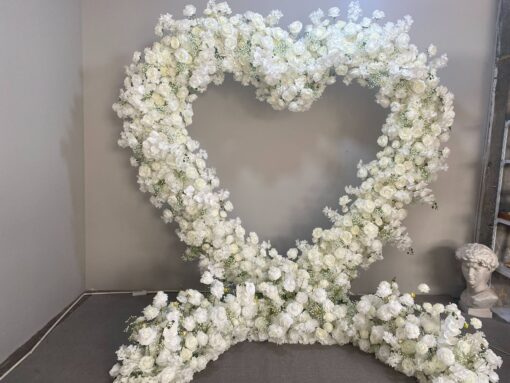 Chic Heart-Shaped Arch with White Roses and Baby’s Breath for Romantic Wedding Decor