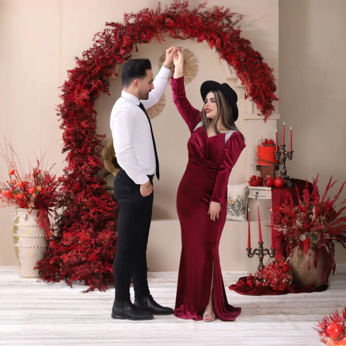 Elegant Floral Arch Decor with Red Wheat Grass for a Vintage Wedding Touch