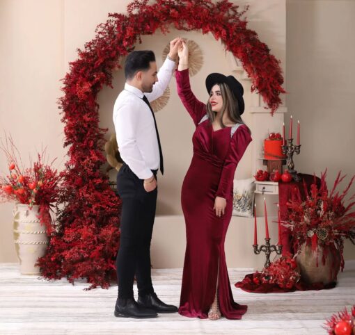 Elegant Floral Arch Decor with Red Wheat Grass for a Vintage Wedding Touch