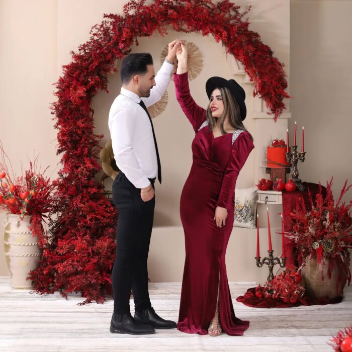 Elegant Floral Arch Decor with Red Wheat Grass for a Vintage Wedding Touch
