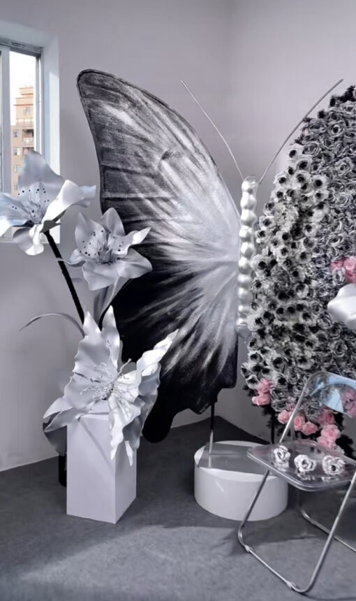 Luxury Black and Silver Gradient Butterfly Decor with Pink Rose Arrangement