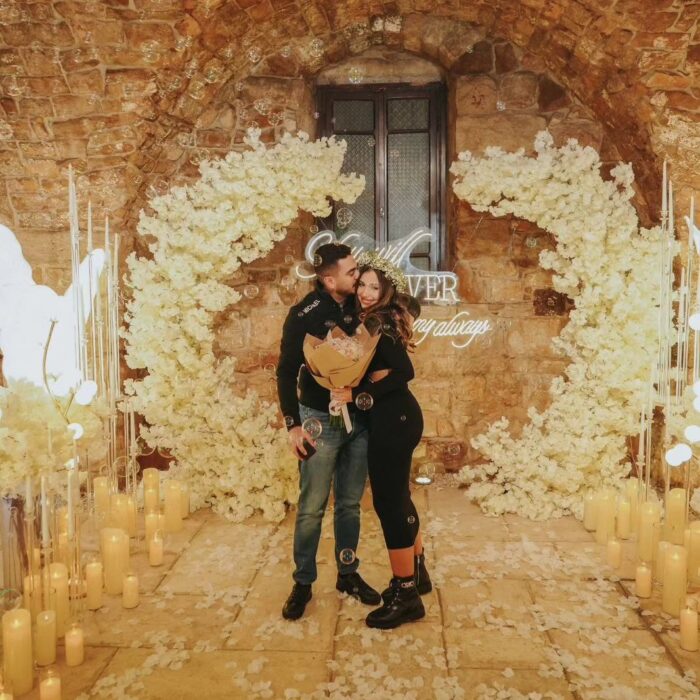 Romantic Double Arch Wedding with White Roses for a Beautiful Ceremony