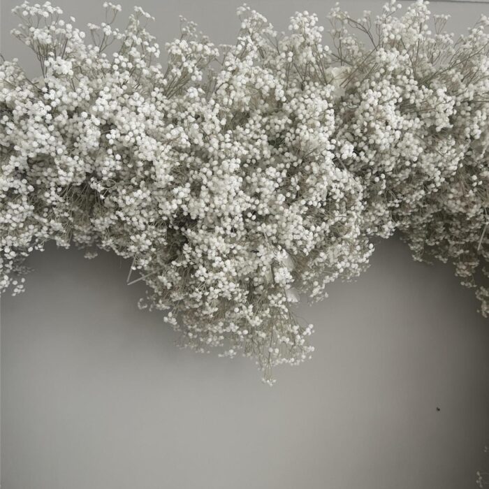Wedding Arch with Hydrangea & Baby’s Breath – Heart-Shaped Floral Arrangement for Wedding Ceremony Decor