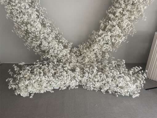 Wedding Arch with Hydrangea & Baby’s Breath – Heart-Shaped Floral Arrangement for Wedding Ceremony Decor