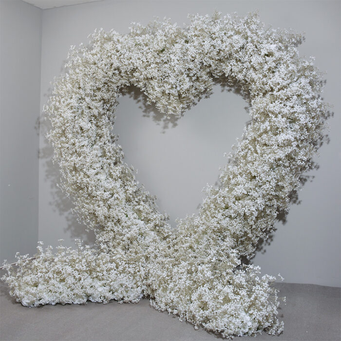 Wedding Arch with Hydrangea & Baby’s Breath – Heart-Shaped Floral Arrangement for Wedding Ceremony Decor