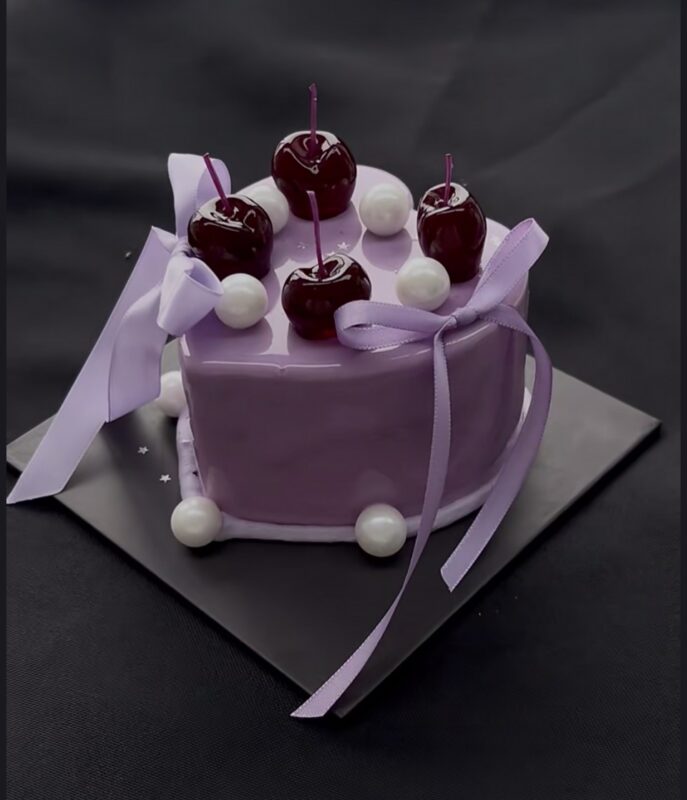 Pastel de boda glaseado espejo