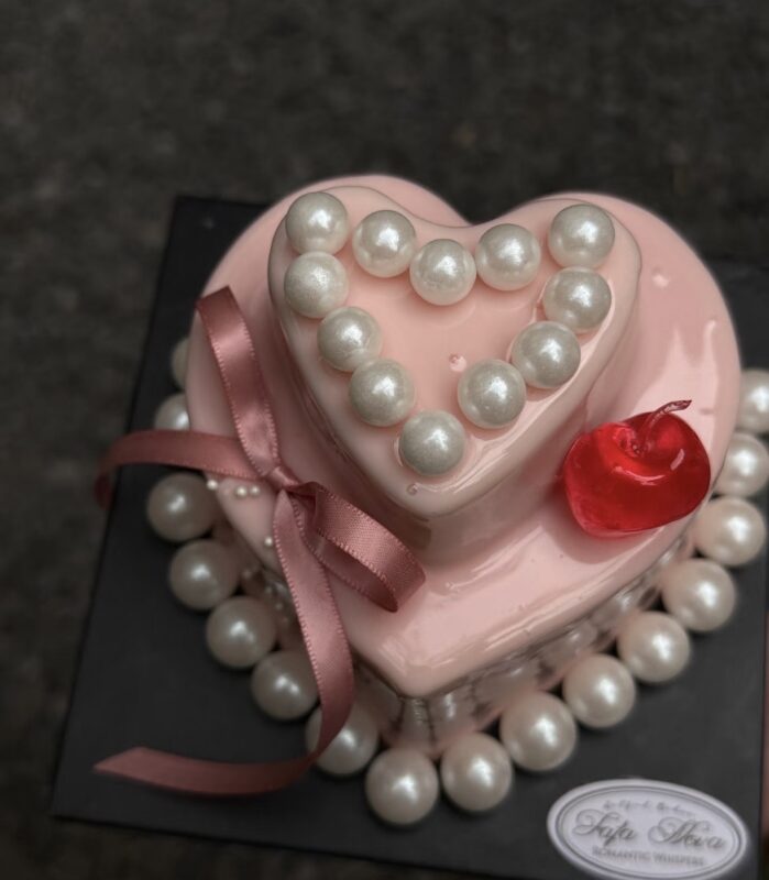 Pastel de boda glaseado espejo